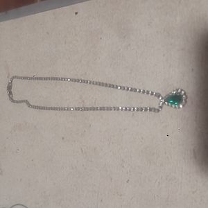Vintage tear drop / pear shaped green rhinestone w/ crystal stone choker chain